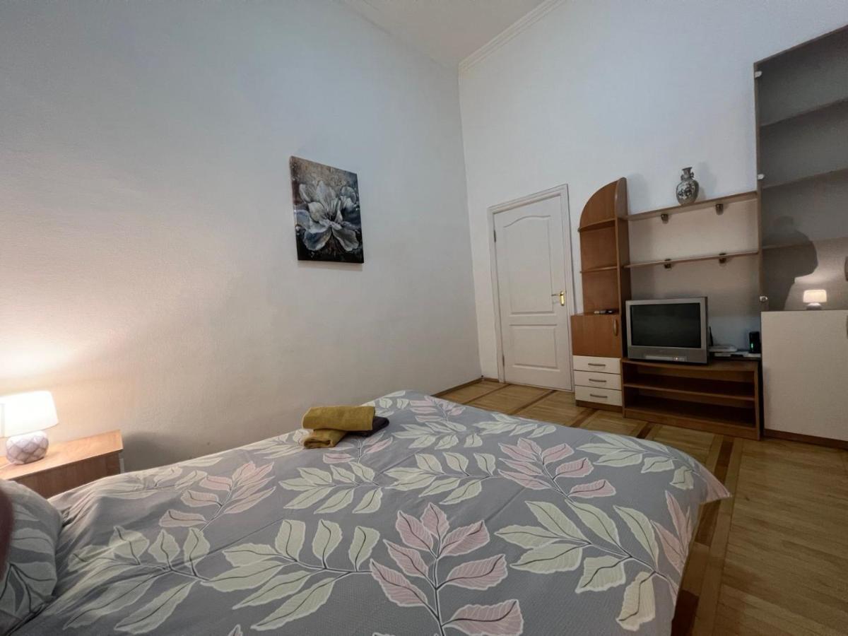 Apartment In The Historic Center Kiev Exterior foto